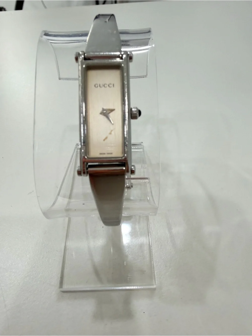 Vintage Gucci 1500L Silver Bangle Watch